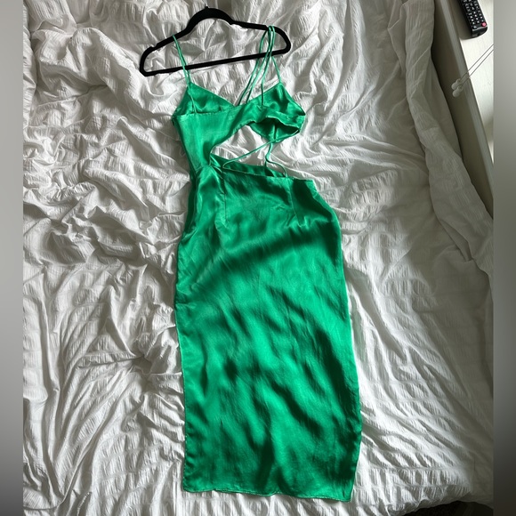 Zara Asymmetric satin effect dress - Picture 12 of 16